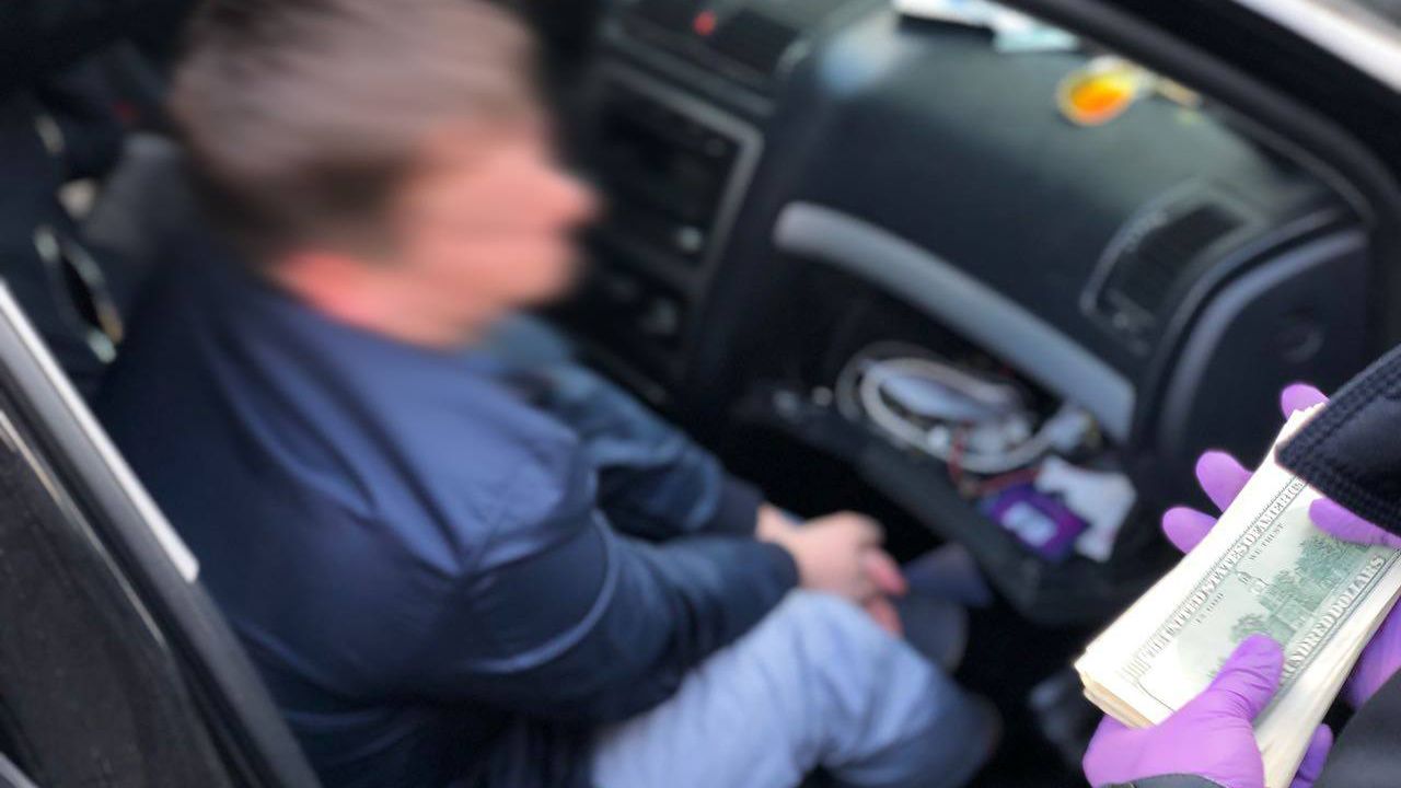 Появились неожиданные детали относительно задержания сотрудника СБУ в Киеве Появились неожиданные детали относительно задержания сотрудника СБУ в Киеве