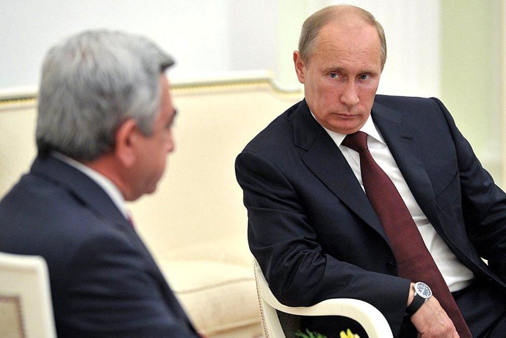 Поганий сигнал для Путіна, – Le Monde про відставку Саргсяна у Вірменії