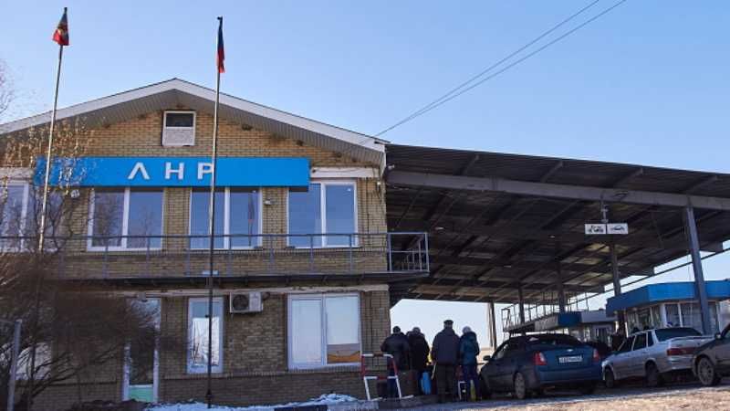 Кібервійська працюють: хакери показали, де в окупованому Луганську база військової техніки Кібервійська працюють: хакери показали, де в окупованому Луганську база військової техніки