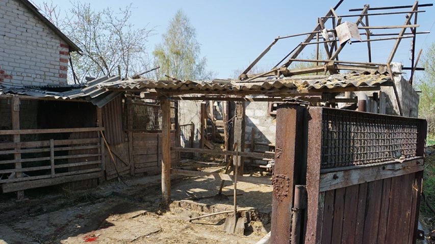 Російські найманці зухвало обстріляли село під окупованою Горлівкою: ексклюзивні кадри (18+)