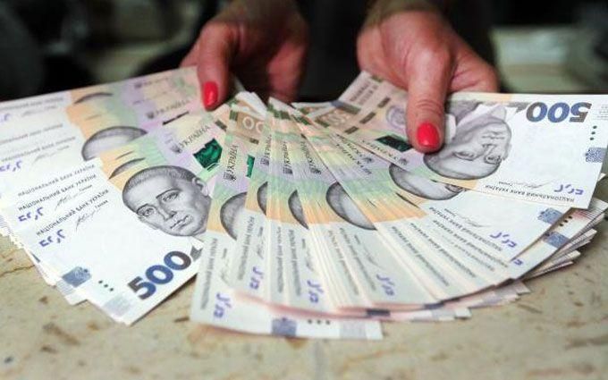 Готівковий курс валют на 26-04-2018: курс долару та євро Готівковий курс валют на 26-04-2018: курс долару та євро