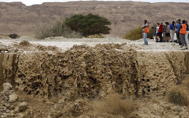 Повінь в Ізраїлі: 8 підлітків у критичному стані, близько 9 зникли безвісти Повінь в Ізраїлі: 8 підлітків у критичному стані, близько 9 зникли безвісти