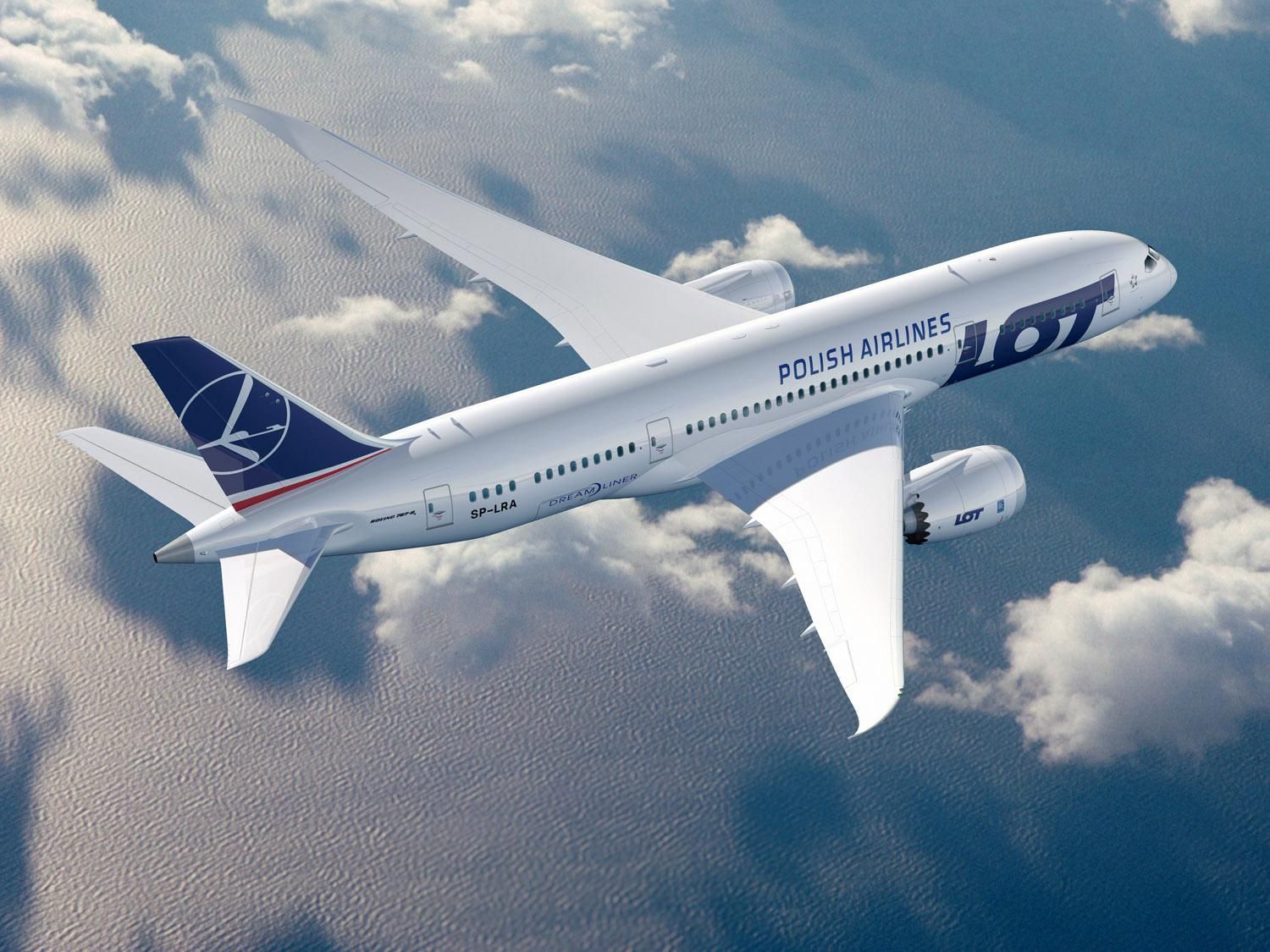 Працівники найбільшого польського авіаперевізника оголосили безстроковий страйк