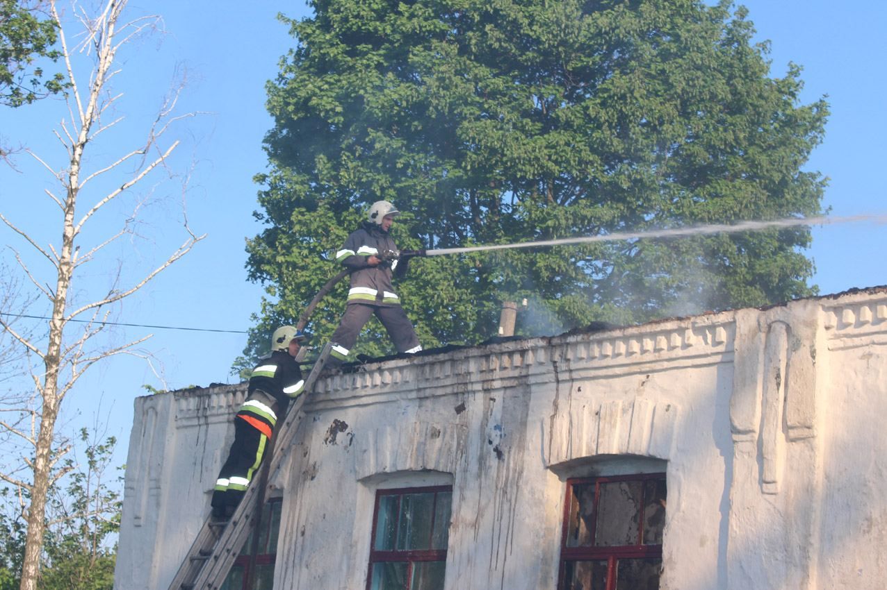 На Хмельниччині ледь не згоріла сільська школа