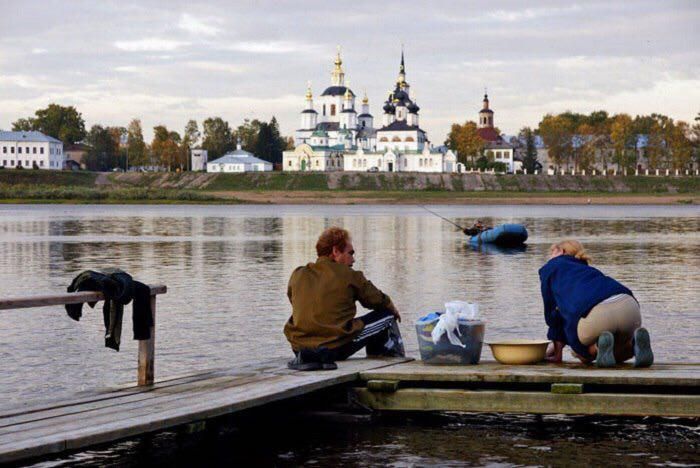 Нові технології по-російськи: оголошено аукціон на будівництво полоскалок білизни у річці