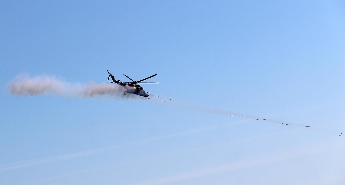 Возле Азовского моря прошли крупнейшие с начала года военные учения Возле Азовского моря прошли крупнейшие с начала года военные учения