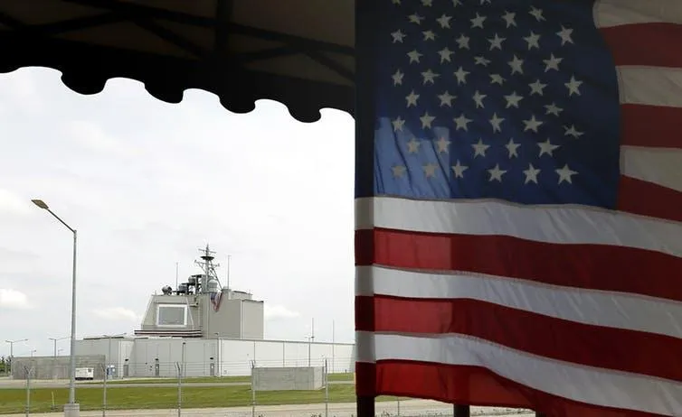 Система противоракетной обороны Aegis Ashore под флагом США в Европе.