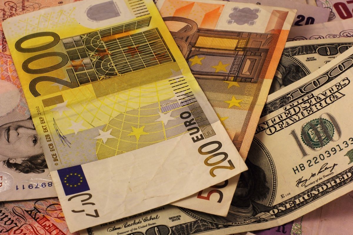 Наличный курс валют на 30-04-2018: курс доллара и евро
