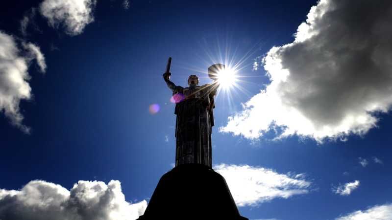 В Киеве горел известный музей: эвакуировали более 250 человек В Киеве горел известный музей: эвакуировали более 250 человек