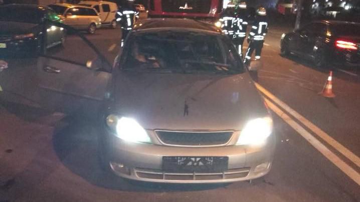 У Києві вибухнув автомобіль: є загиблий У Києві вибухнув автомобіль: є загиблий