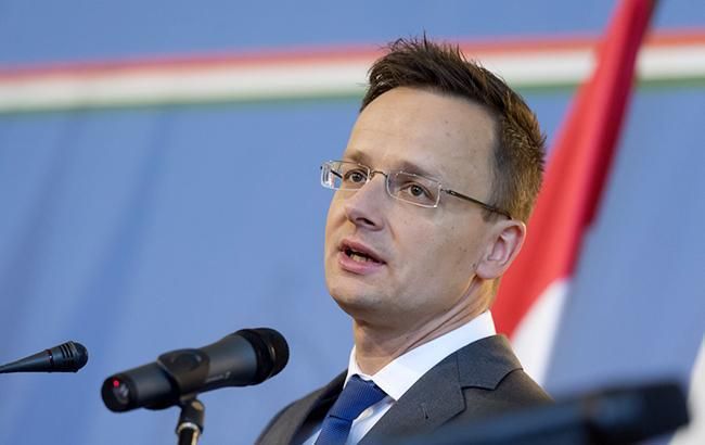 Глава МЗС Угорщини жорстко відреагував на звинувачення у "російському впливі" щодо України