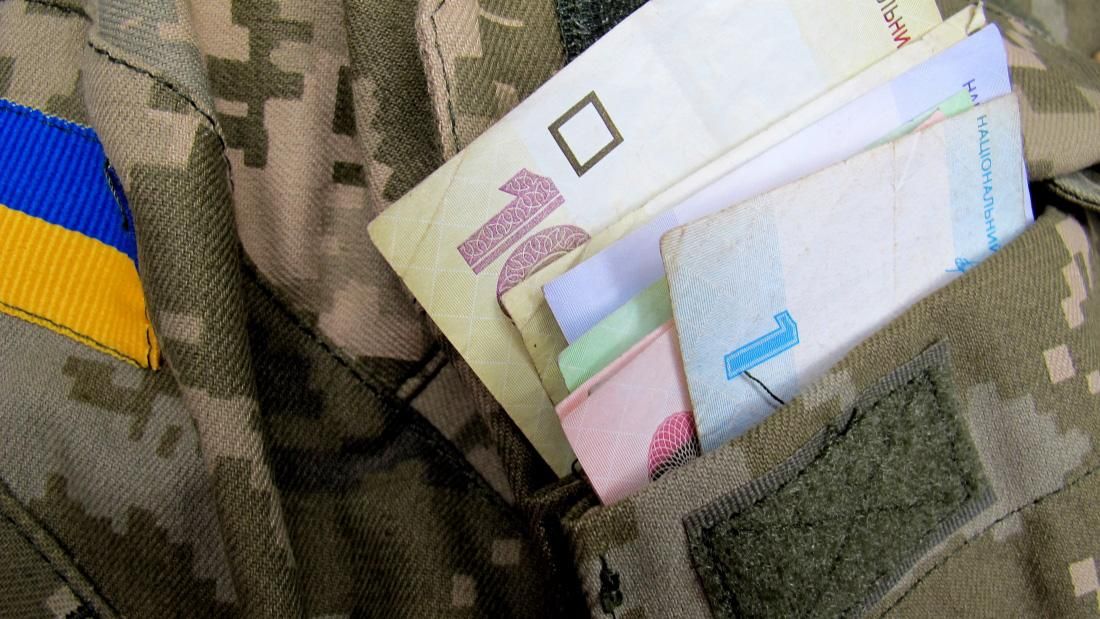 Коли звільнені з полону українці отримають свої 100 тисяч гривень компенсації Коли звільнені з полону українці отримають свої 100 тисяч гривень компенсації