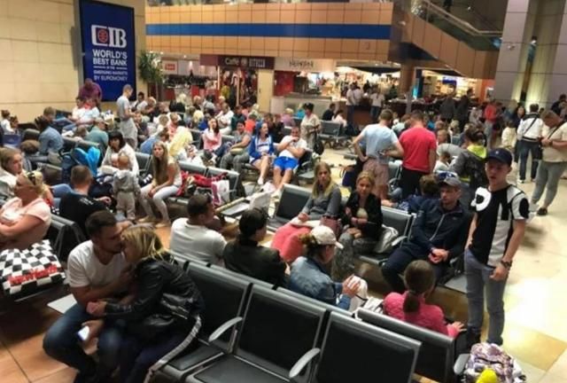 Несколько сотен львовских туристов уже вечером смогут вылететь из Египта, – МИД Несколько сотен львовских туристов уже вечером смогут вылететь из Египта, – МИД