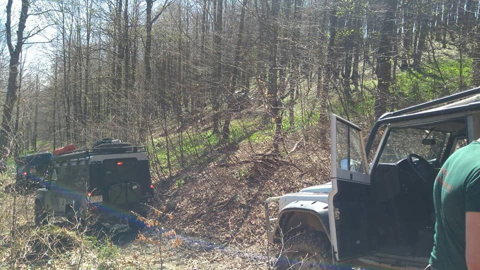 Під час трофі-рейду з гори злетів позашляховик: відео карколомної аварії Під час трофі-рейду з гори злетів позашляховик: відео карколомної аварії