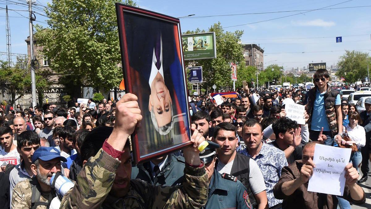 Протести у Вірменії: партія опального Саргсяна зробила неочікуваний крок 