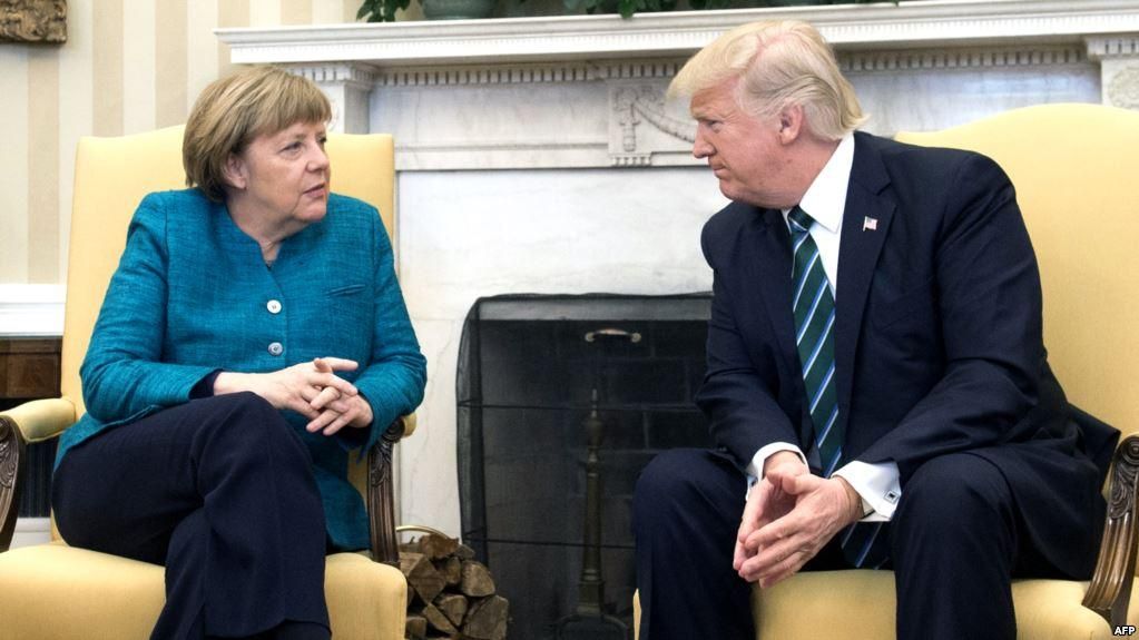 Трамп просив поради у Меркель, як спілкуватися з Путіним