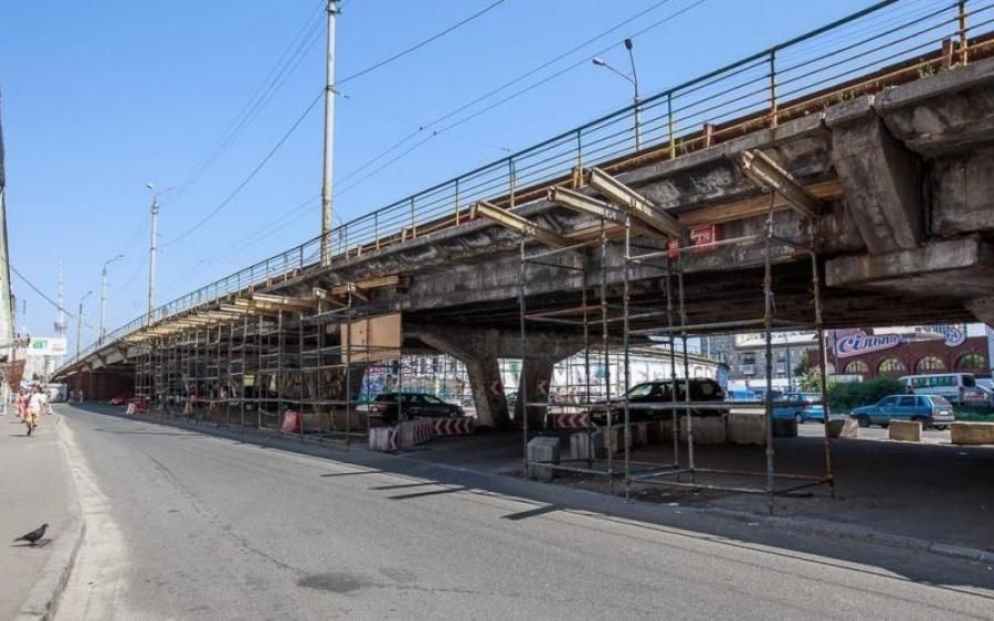 В Киеве началась реконструкция Шулявского моста: схема объезда