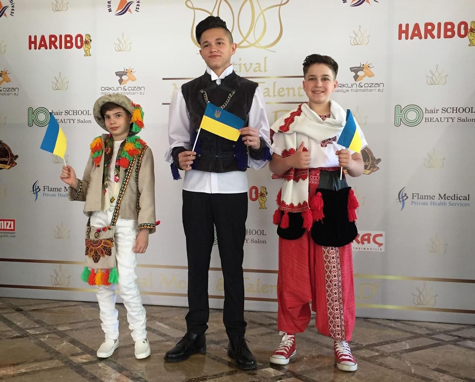 Маленький украинец стал победителем модельного конкурса в Турции Маленький украинец стал победителем модельного конкурса в Турции