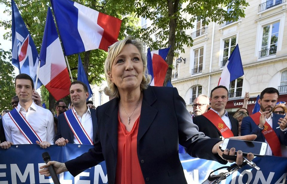 Ле Пен собрала лидеров европейских ультраправых сил, чтобы раскритиковать ЕС