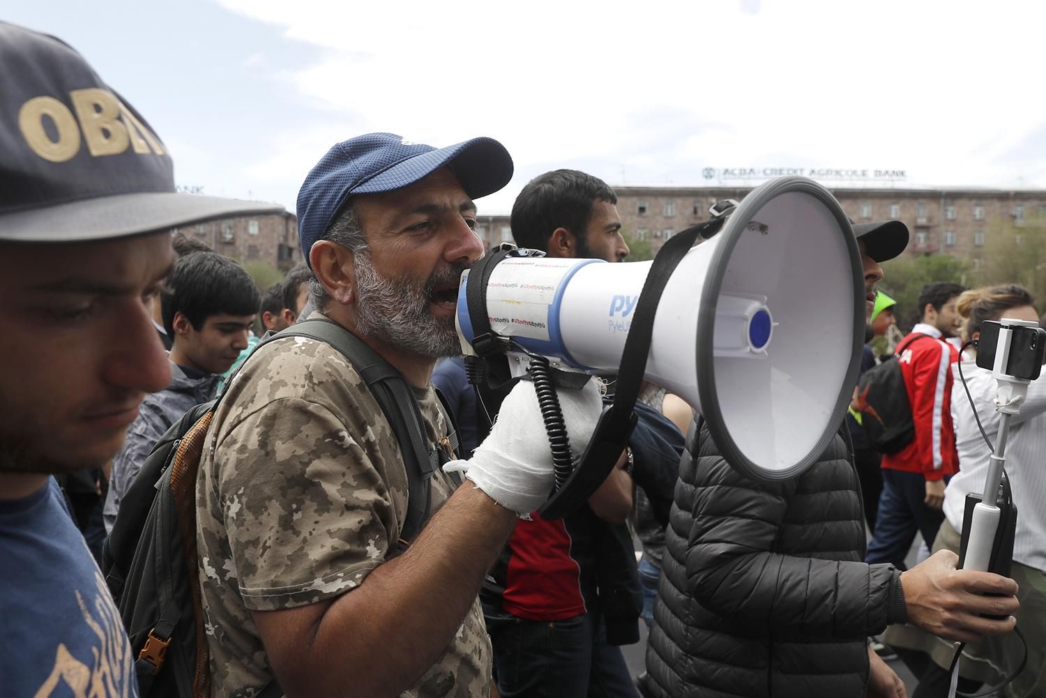 Пашинян оголосив про початок тотального страйку у Вірменії