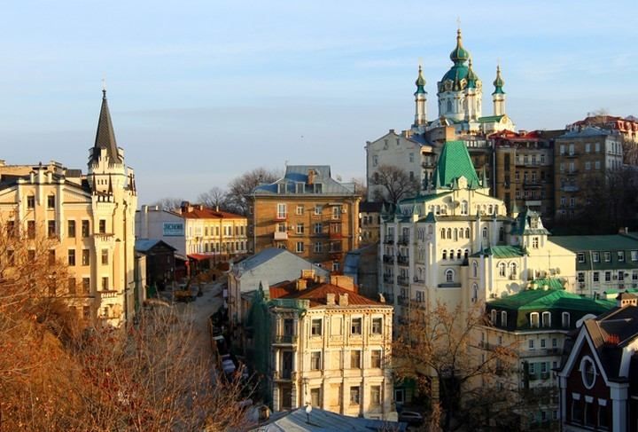 У Києві на Подолі розширять пішохідну зону: змінено схему руху