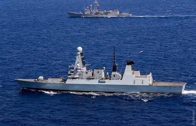 У Чорне море увійшли військові кораблі НАТО