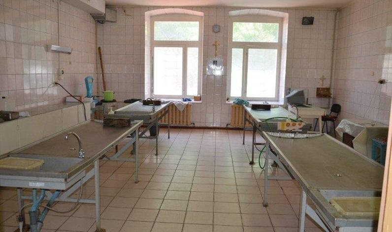 В Николаеве переполнен морг: родственники не могут забрать тела умерших из-за задержки в судах