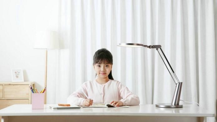 Xiaomi презентує настільну лампу Yeelight Eye Lamp Pro: чим унікальна новинка