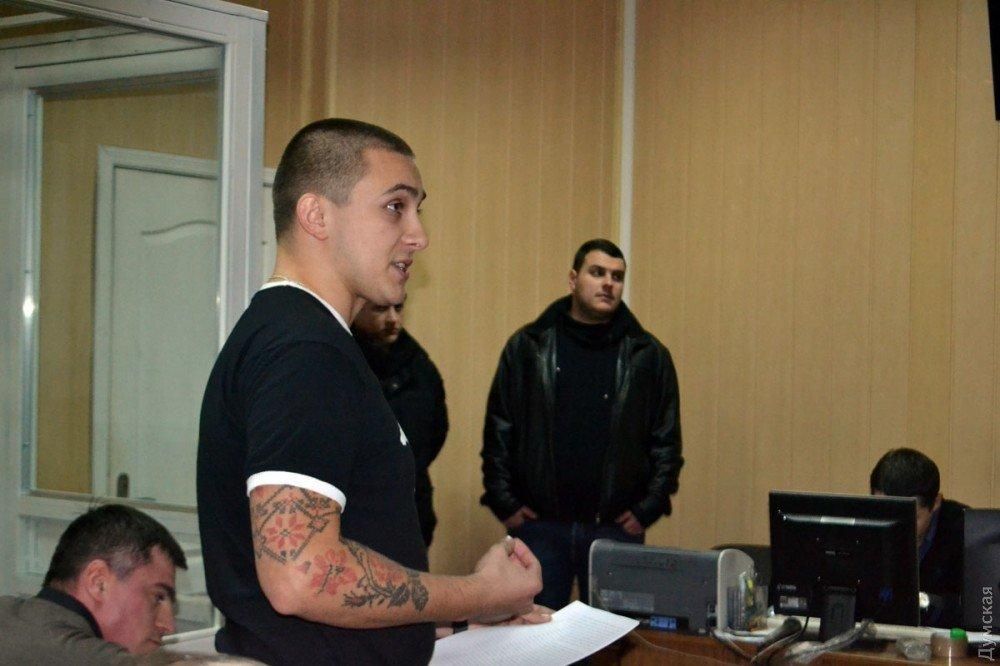 Активіст Стерненко розповів, хто може стояти за замахом на нього Активіст Стерненко розповів, хто може стояти за замахом на нього