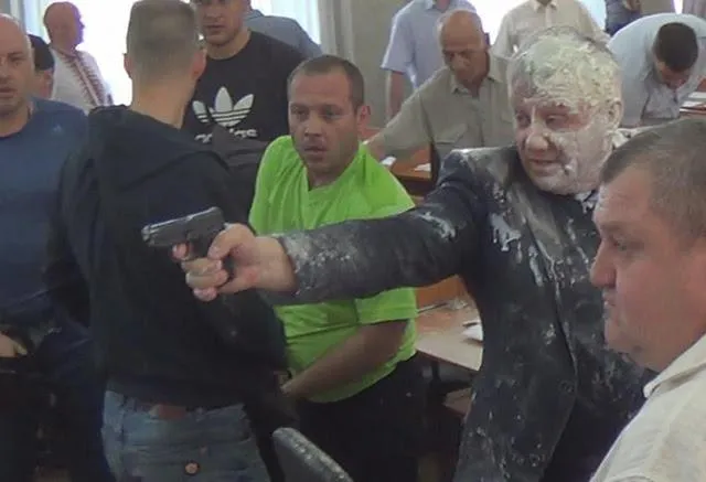 Нікополь міськрада стрілянина Нікополь міськрада стрілянина