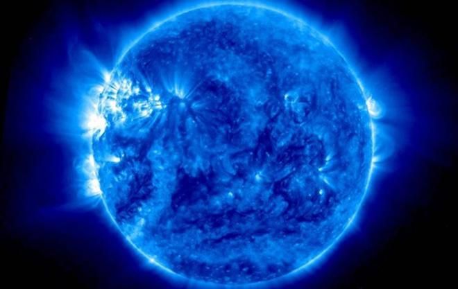 Невероятные кадры: NASA опубликовало видео, на котором у Солнца голубой цвет