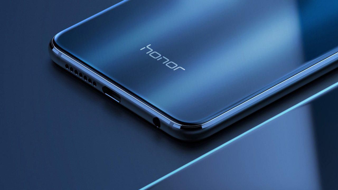 З'явилася приємна новина для власників флагмана Honor 8