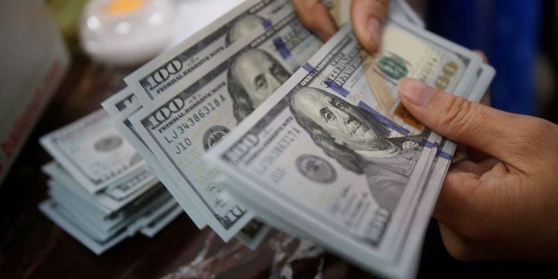 Україна перерахувала до МВФ 368 мільйонів доларів Україна перерахувала до МВФ 368 мільйонів доларів