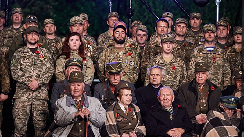 В'ятрович пояснив, чому українцям варто відмовитися від святкування Дня перемоги В'ятрович пояснив, чому українцям варто відмовитися від святкування Дня перемоги