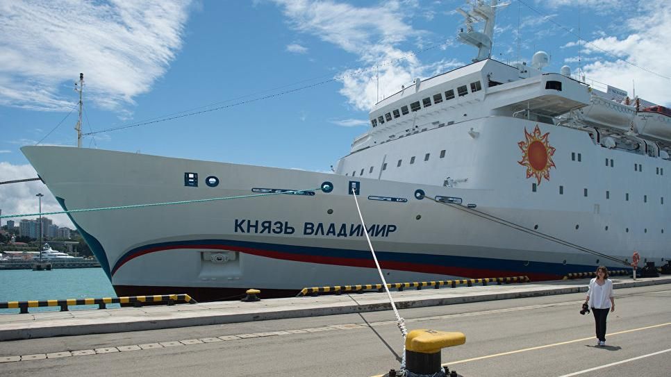 У Росії загорівся круїзний лайнер, який мав пливти в окупований Крим