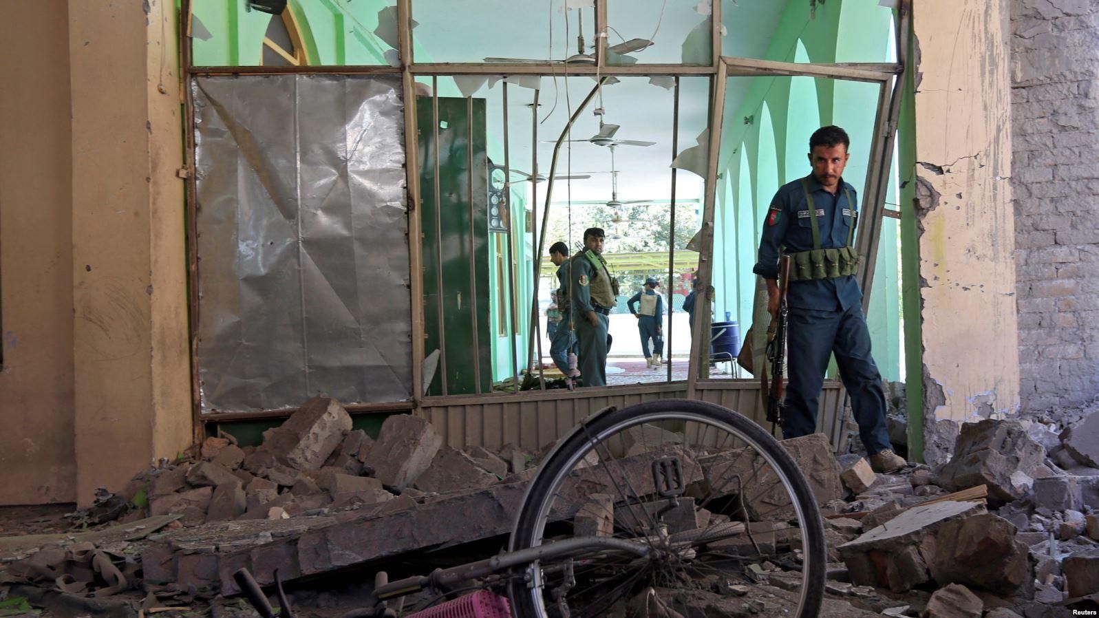 Пролунав вибух у мечеті в Афганістані: загинуло понад 10 людей