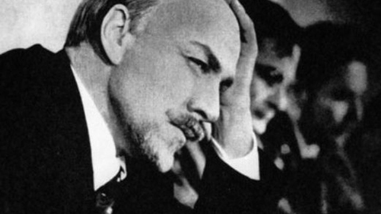 Демонтований пам'ятник Леніну продають на аукціоні за півмільйона Демонтований пам'ятник Леніну продають на аукціоні за півмільйона