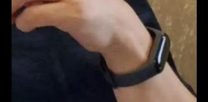 Xiaomi Mi Band 3 на руці голови компанії Xiaomi Mi Band 3 на руці голови компанії