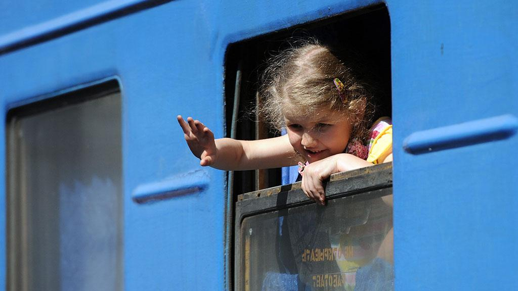 "Укрзалізниця" призначила додаткові "дитячі" поїзди у травні