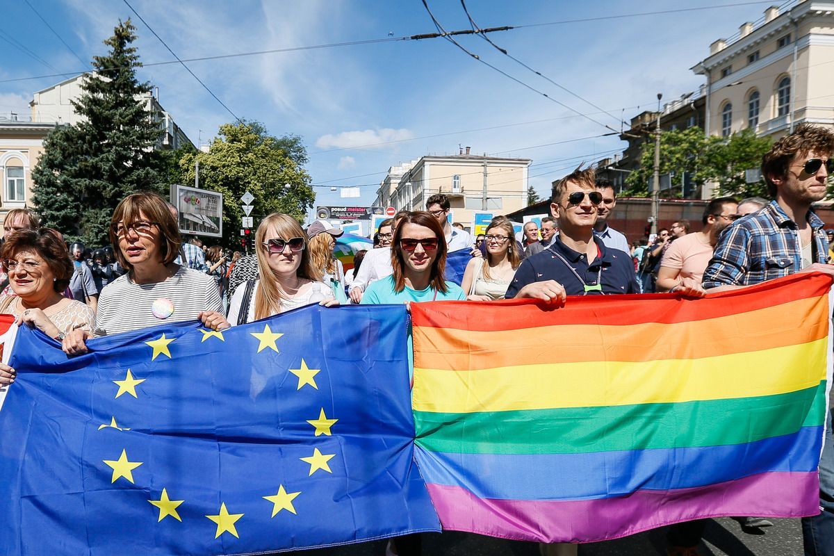 Эксперт разъяснила, запретят ли из-за скандальной петиции в Украине Марш равенства