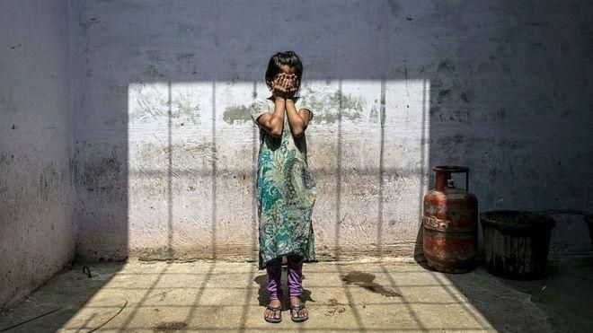 Второй раз за неделю в Индии изнасиловали и хотели сжечь девушку