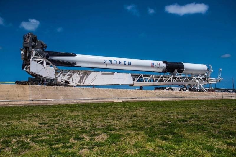 SpaceX назначила новую дату запуска ракеты Falcon 9 Block 5
