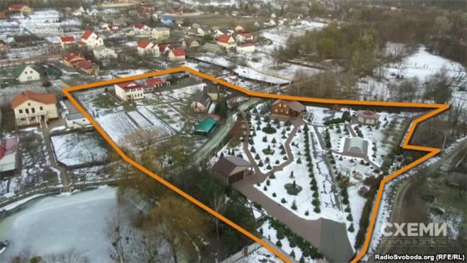 Справа рюкзаків Авакова: суд скасував арешт з "подарунків" дружини Чеботаря Справа рюкзаків Авакова: суд скасував арешт з "подарунків" дружини Чеботаря