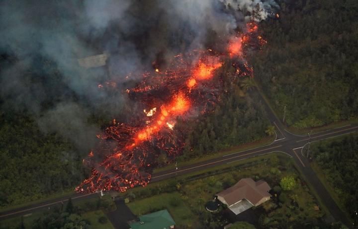 Из-за извержения вулкана на Гавайях эвакуированы около 2 тысяч человек