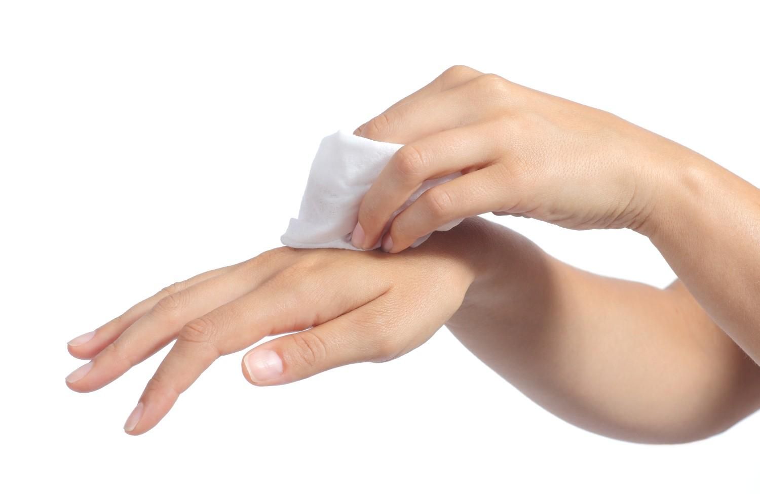 У Великобританії хочуть заборонити вологі серветки: причина вражає У Великобританії хочуть заборонити вологі серветки: причина вражає