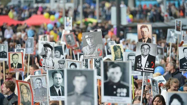 Марш "Безсмертного полку" відбувся у Варшаві: з польських високопосадовців ніхто не прийшов