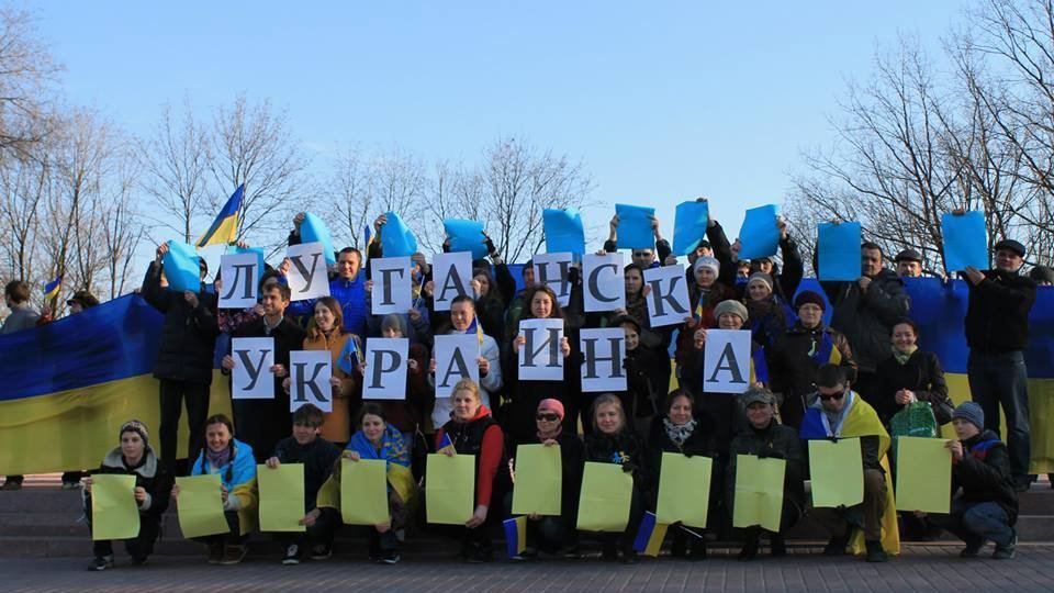 9 мая в оккупированном Луганске раздавали проукраинские листовки