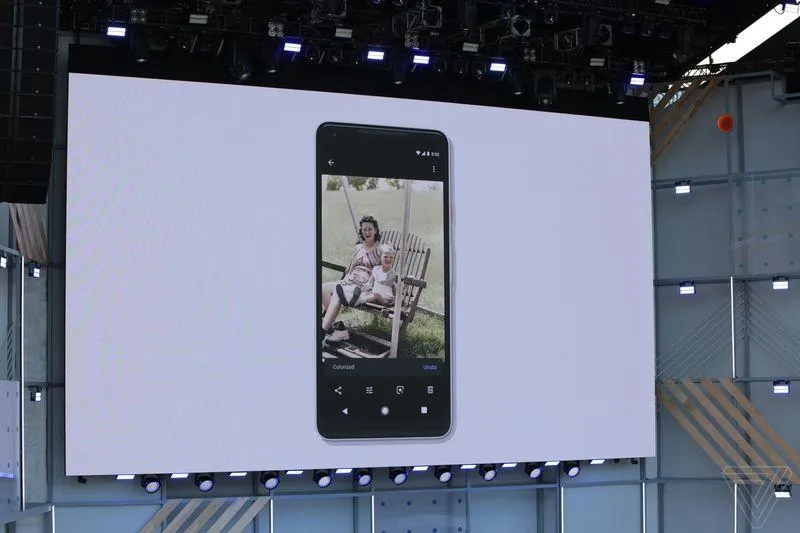 Google Photos навчать розфарбовувати фото Google Photos навчать розфарбовувати фото