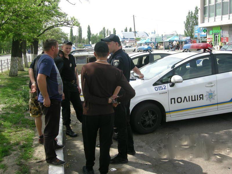 В Николаеве пьяные военные начали стрельбу посреди автовокзала