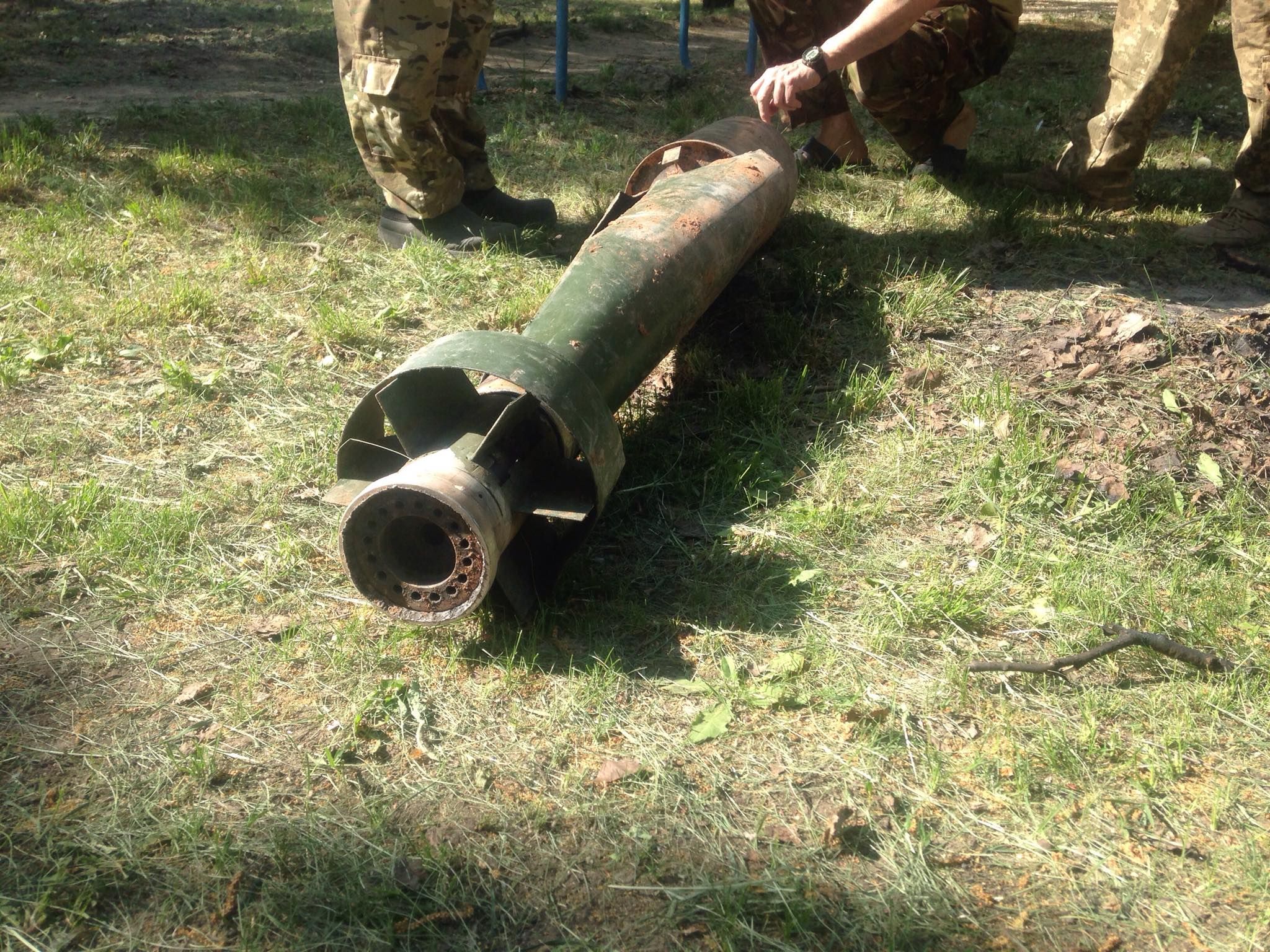 Пророссийские боевики осуществляют обстрелы из неизвестного оружия Пророссийские боевики осуществляют обстрелы из неизвестного оружия